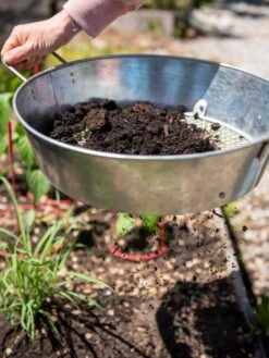 Gardener's Compost Soil Sifter -GardenJoy Shop 8611018 160 tif