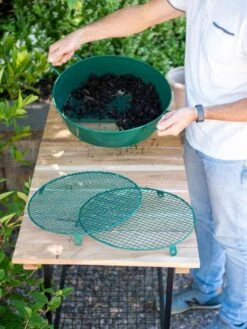 Gardener's Compost Soil Sifter -GardenJoy Shop 8611018 168 tif